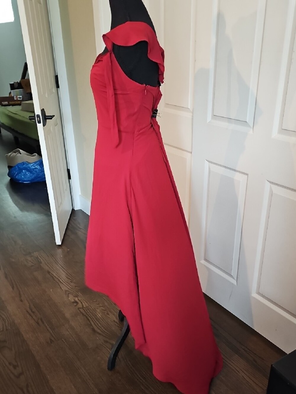 Express Red High-Low Midi Dress - Picture 5 of 7